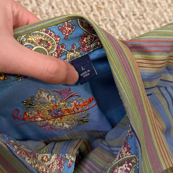 LIKE NEW Robert Graham Men’s Multicolored Flip Cuff Dress Shirt - Picture 4 of 6